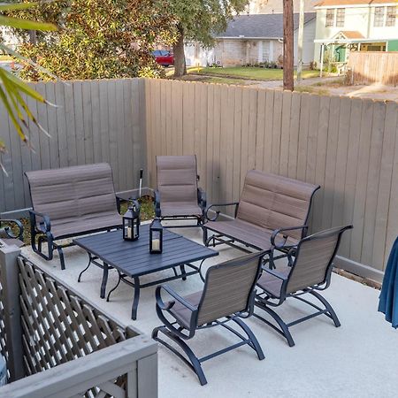 Historic 1871 Coastal Breeze With Heated Pool - Restoring Galveston Villa Eksteriør billede